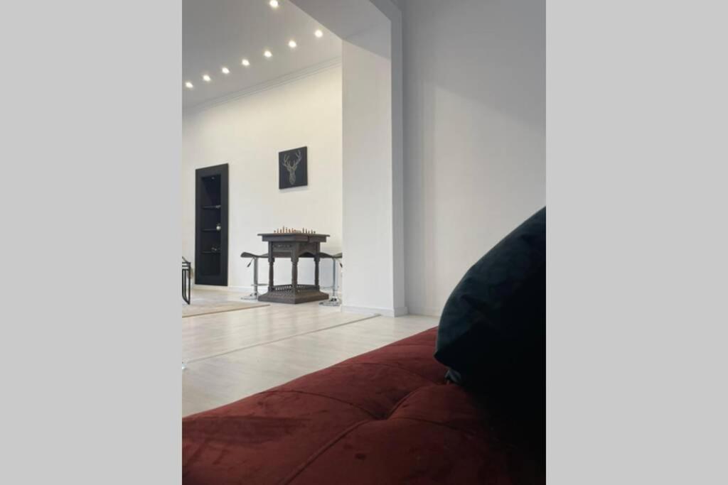 Apartamento Outstanding 3Br Ultracentral Cityview Balcony Aaa Bucarest Exterior foto