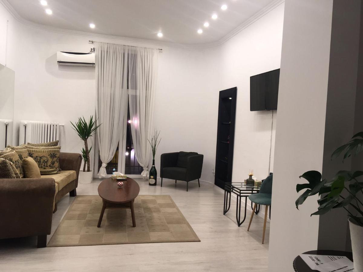 Apartamento Outstanding 3Br Ultracentral Cityview Balcony Aaa Bucarest Exterior foto